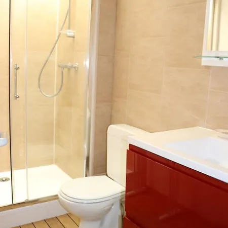 Appt 6- 8 Personnes Plein Centre 2 Places Parking קאוטרט